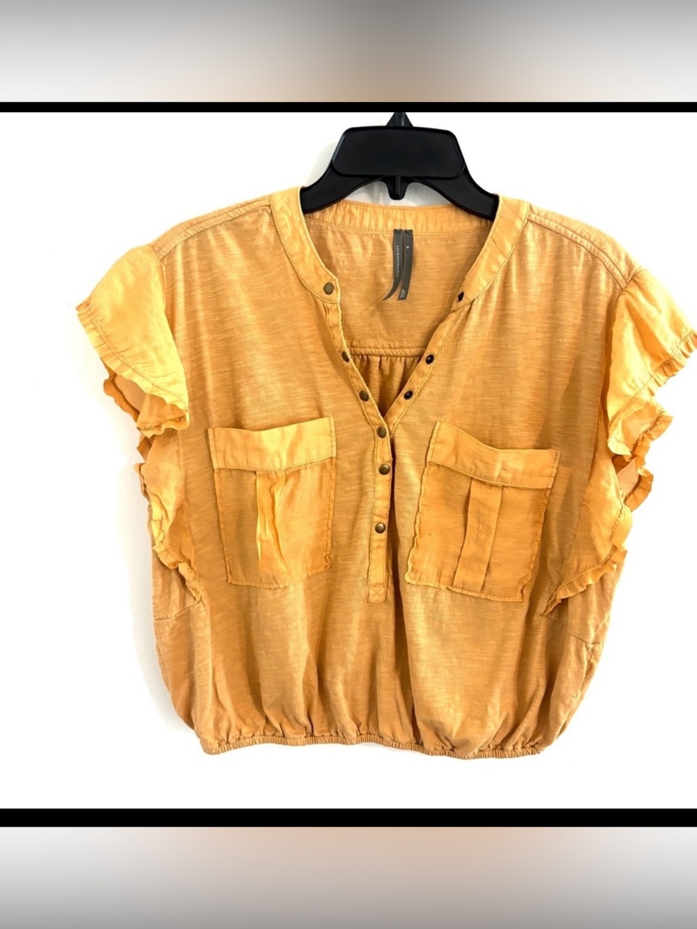 Anthropologie Size M Light Mustard V-Neck Flutter Sleeve Top